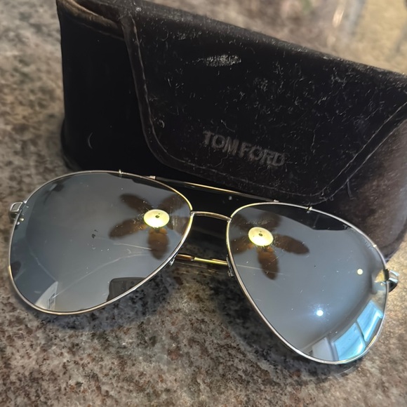 Accessories - Tom Ford Aviator Sunglasses - Gold Frame